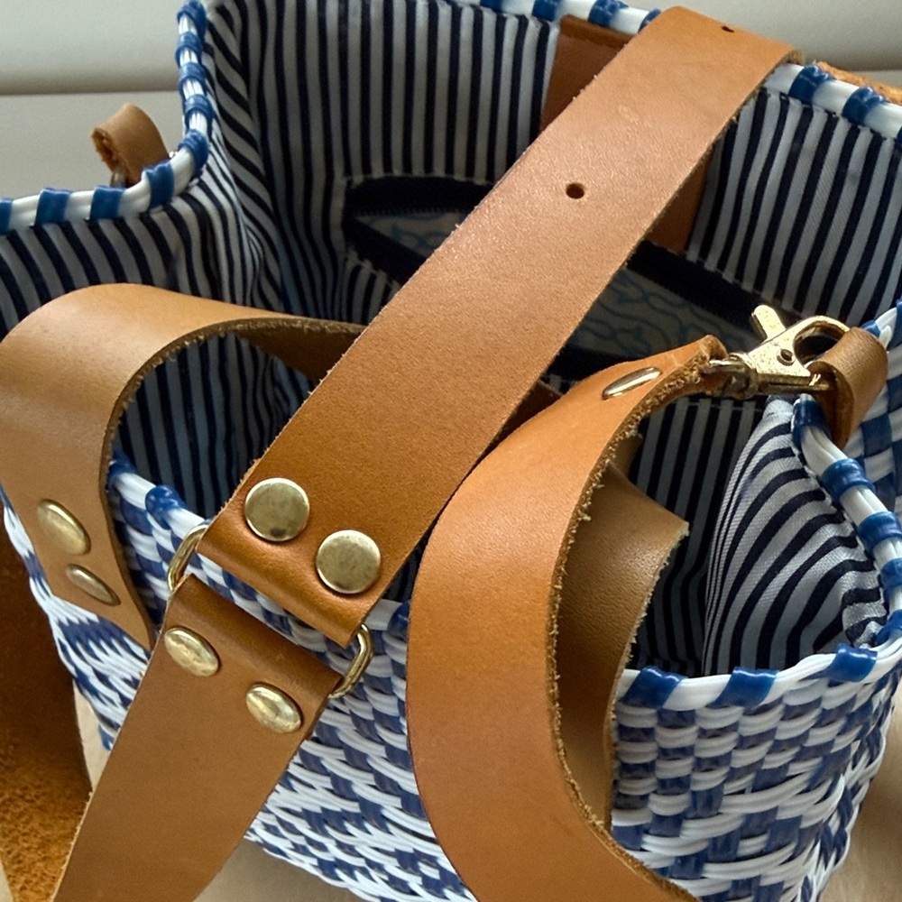 Elegant Blue and White Woven Tote with Tan Leather Straps - Picture 11 of 13